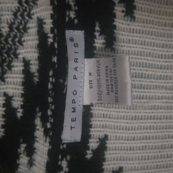 Tempo Paris Thick Knit Aztec Print Cardigan; Black & White; Medium - Picture 2 of 3